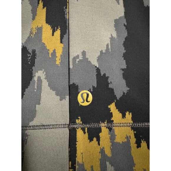 Lululemon Take The Moment Cropped Tank x Robert Geller in Size L/XL in Camo - Picture 7 of 7